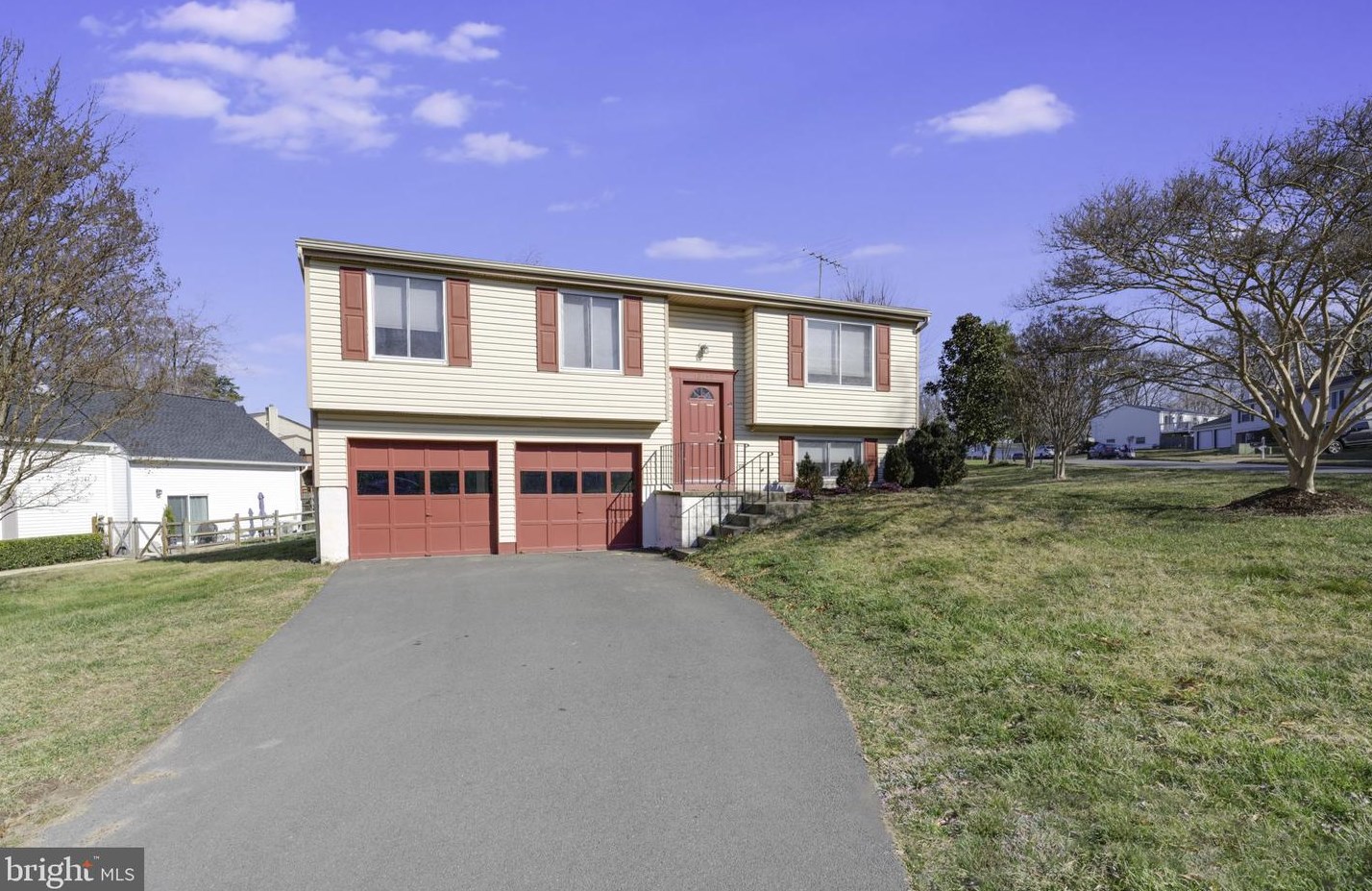 13712 Cabells Mill Dr, Centreville, VA 20120