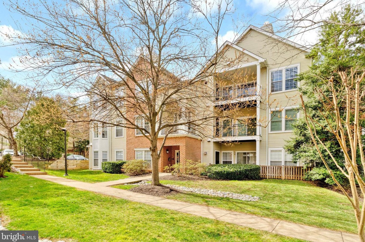 4127 Fountainside Ln #i304, Fairfax, VA 22030