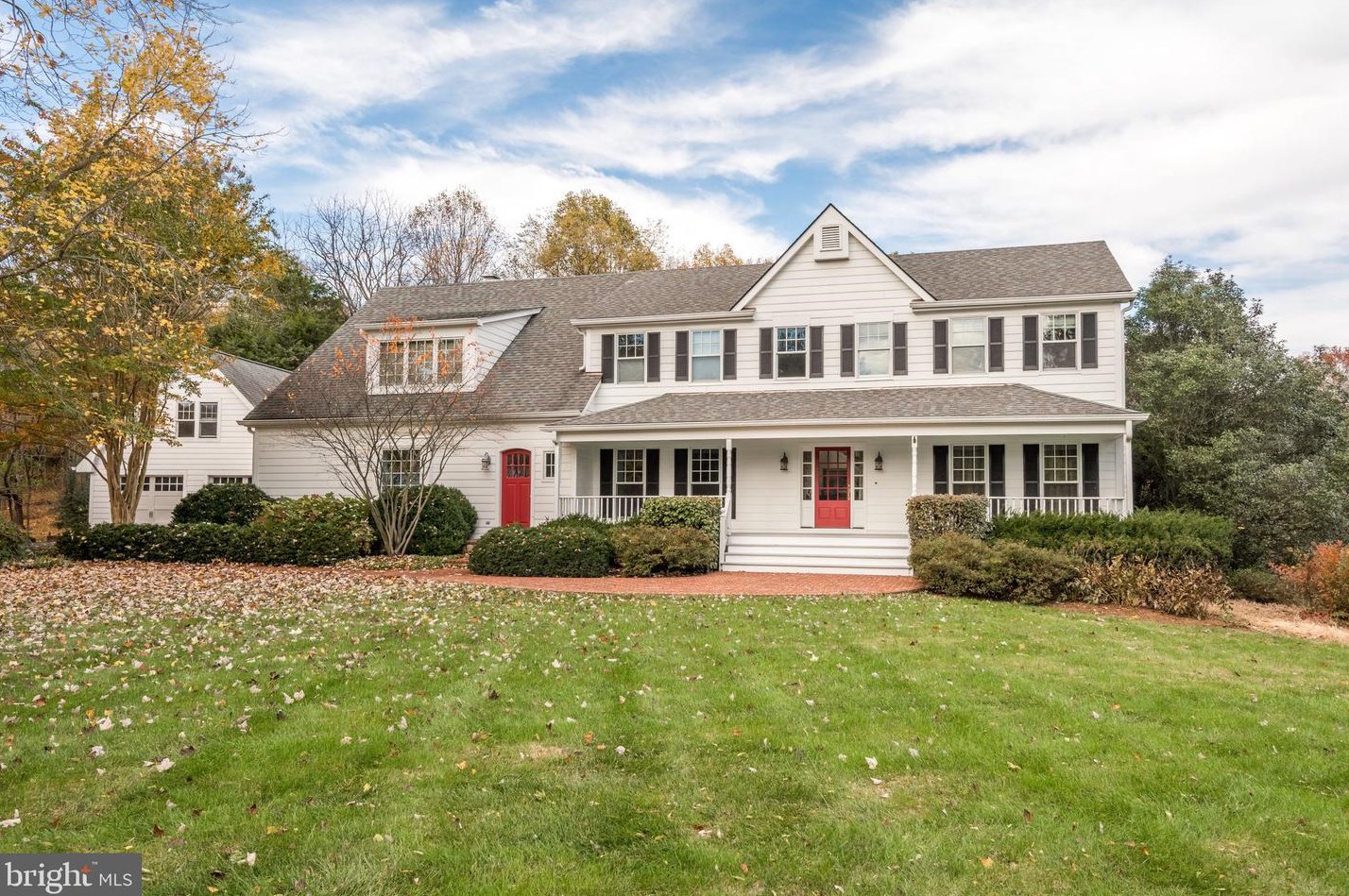 10914 Lake Windermere Dr, Great Falls, VA 22066-1530