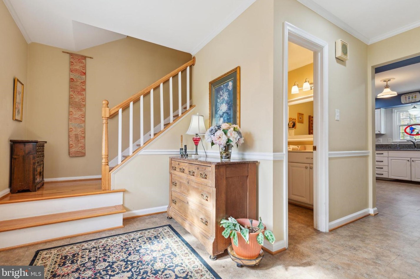 9820 Rand Dr, Springfield, VA 22015