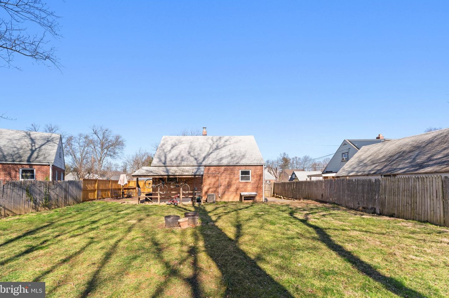 7217 Roosevelt Ave, Falls Church VA  22042-1625 exterior