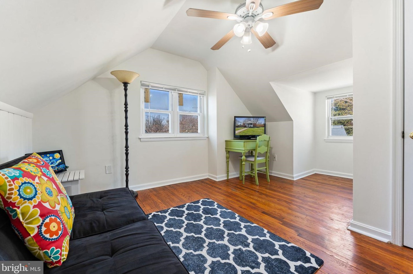 7217 Roosevelt Ave, Falls Church VA  22042-1625 exterior