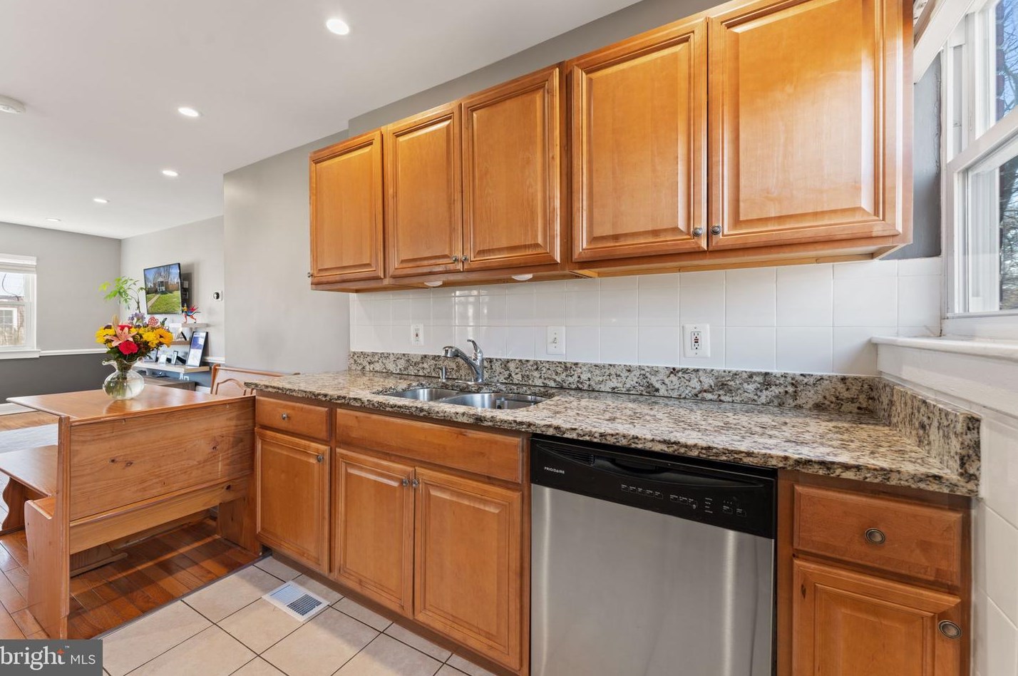 7217 Roosevelt Ave, Falls Church VA  22042-1625 exterior