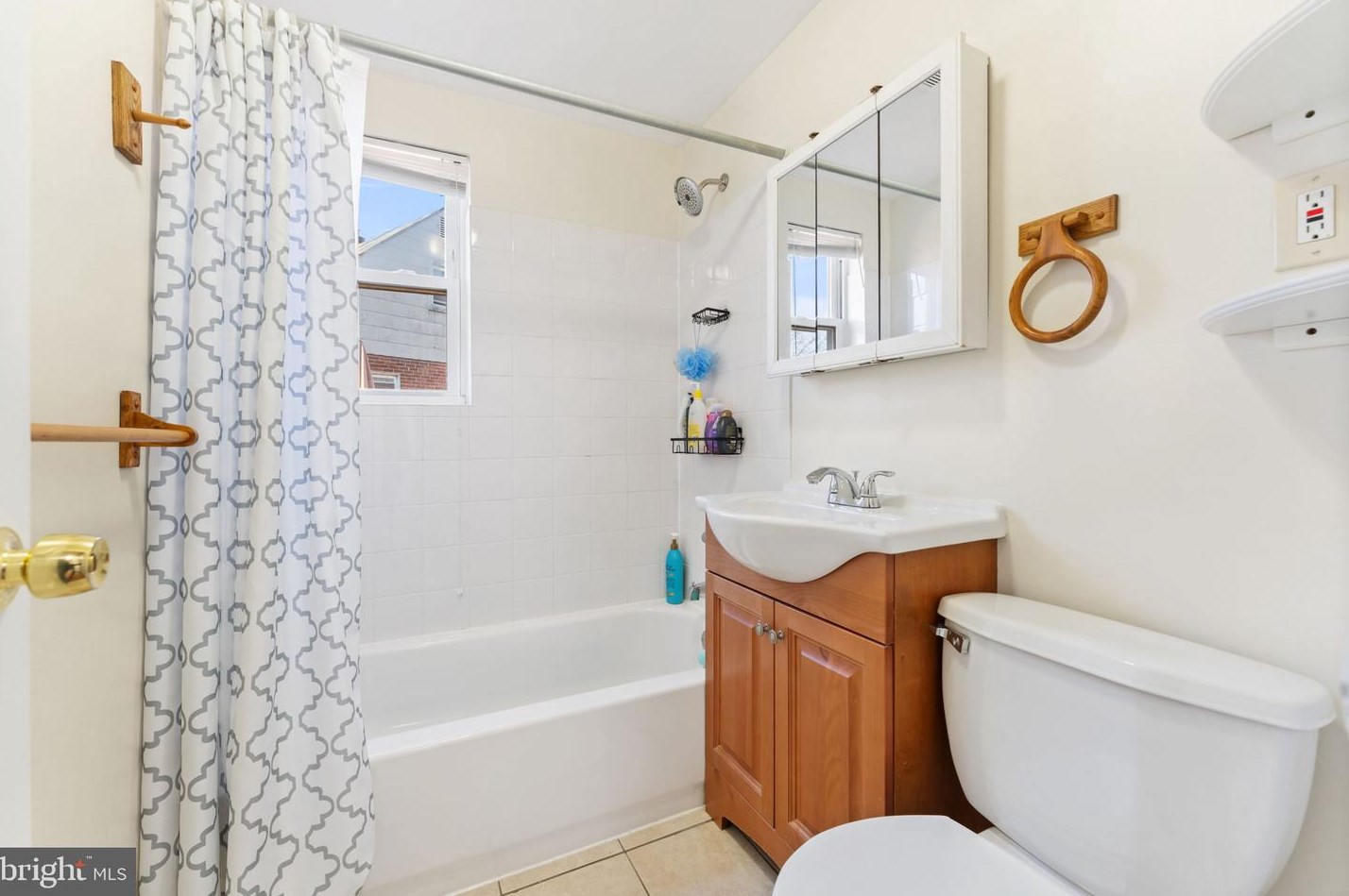 7217 Roosevelt Ave, Falls Church VA  22042-1625 exterior