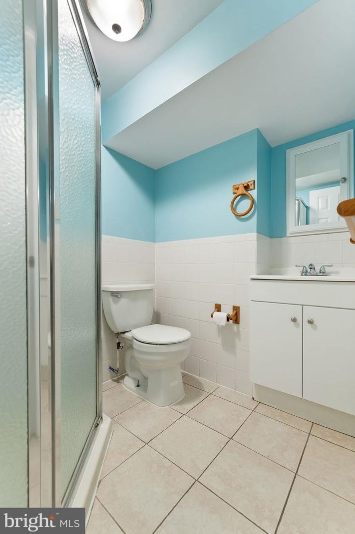 7217 Roosevelt Ave, Falls Church VA  22042-1625 exterior