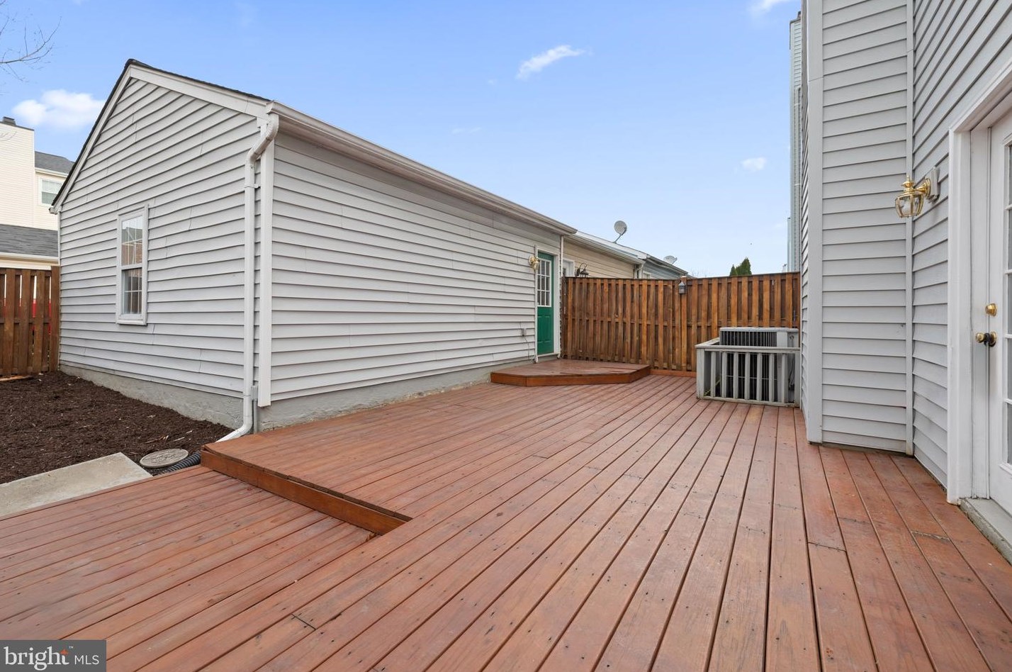 13998 New Braddock Rd, Centreville VA  20121-3440 exterior