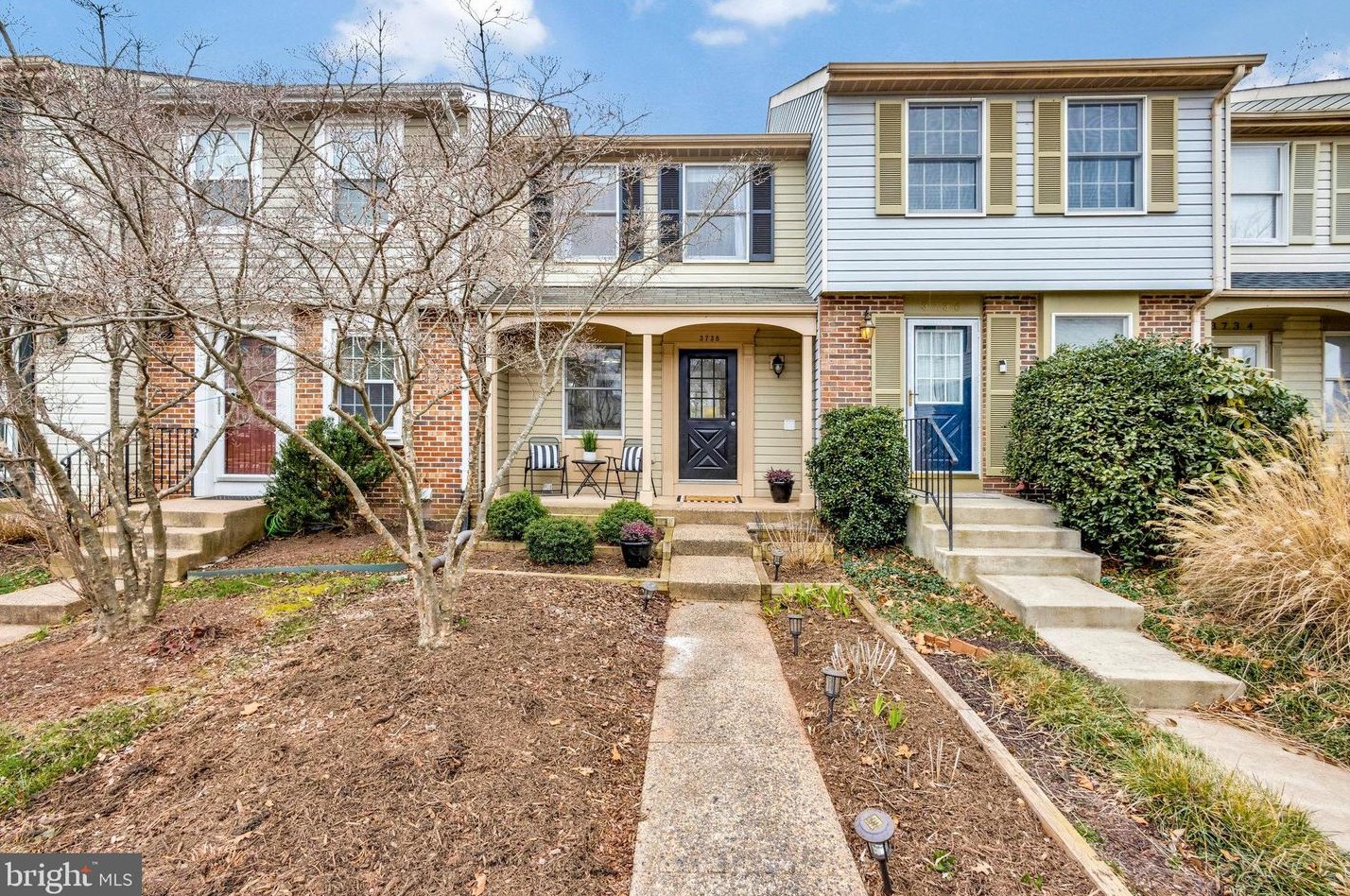 3738 Sudley Ford Ct, Fairfax, VA 22033-1321