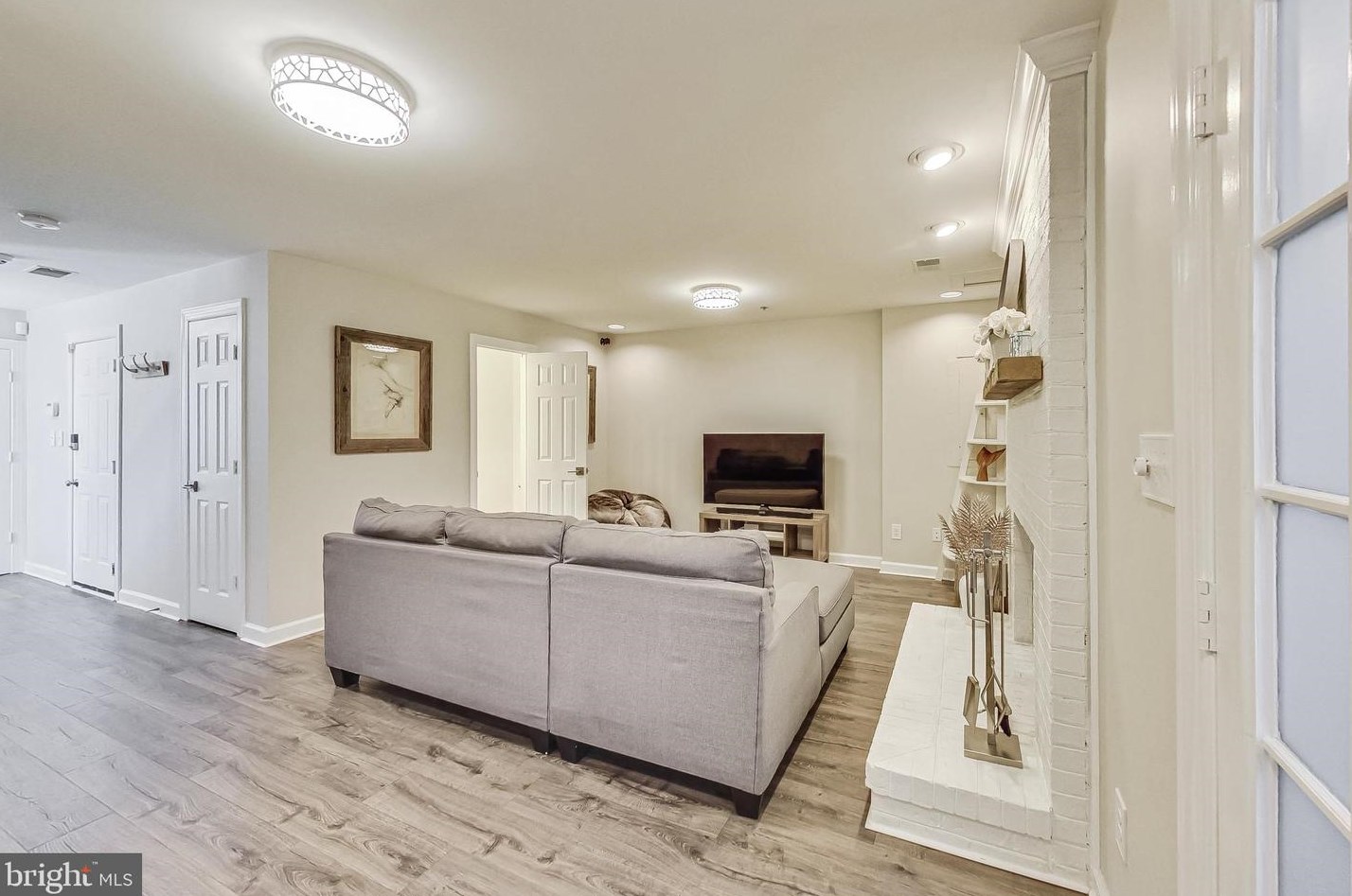 6000 Kelsey Ct, Falls Church VA  22044-2944 exterior