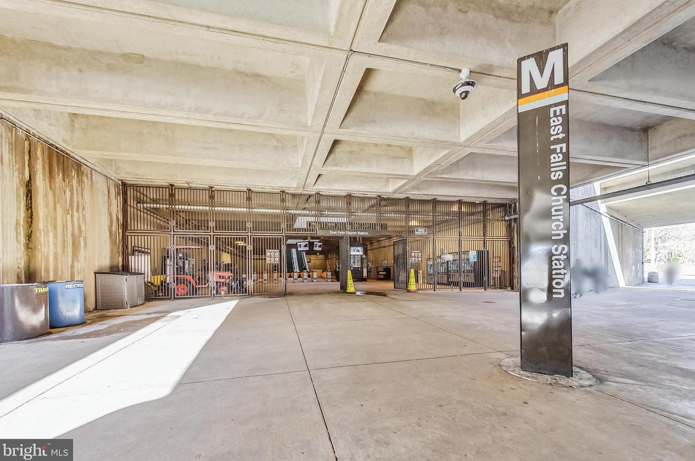 6000 Kelsey Ct, Falls Church VA  22044-2944 exterior