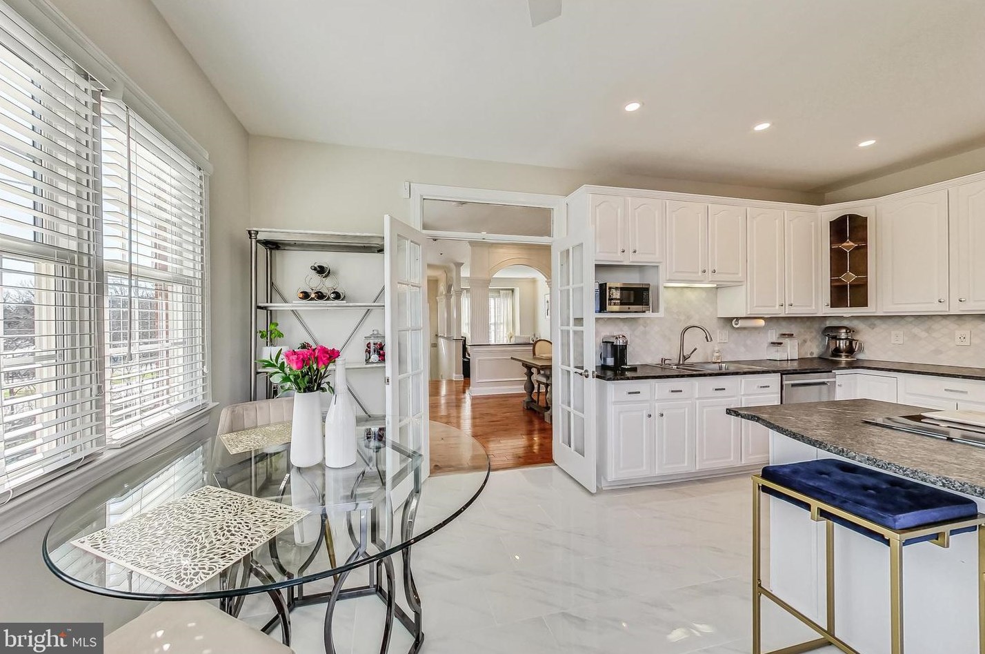 6000 Kelsey Ct, Falls Church VA  22044-2944 exterior