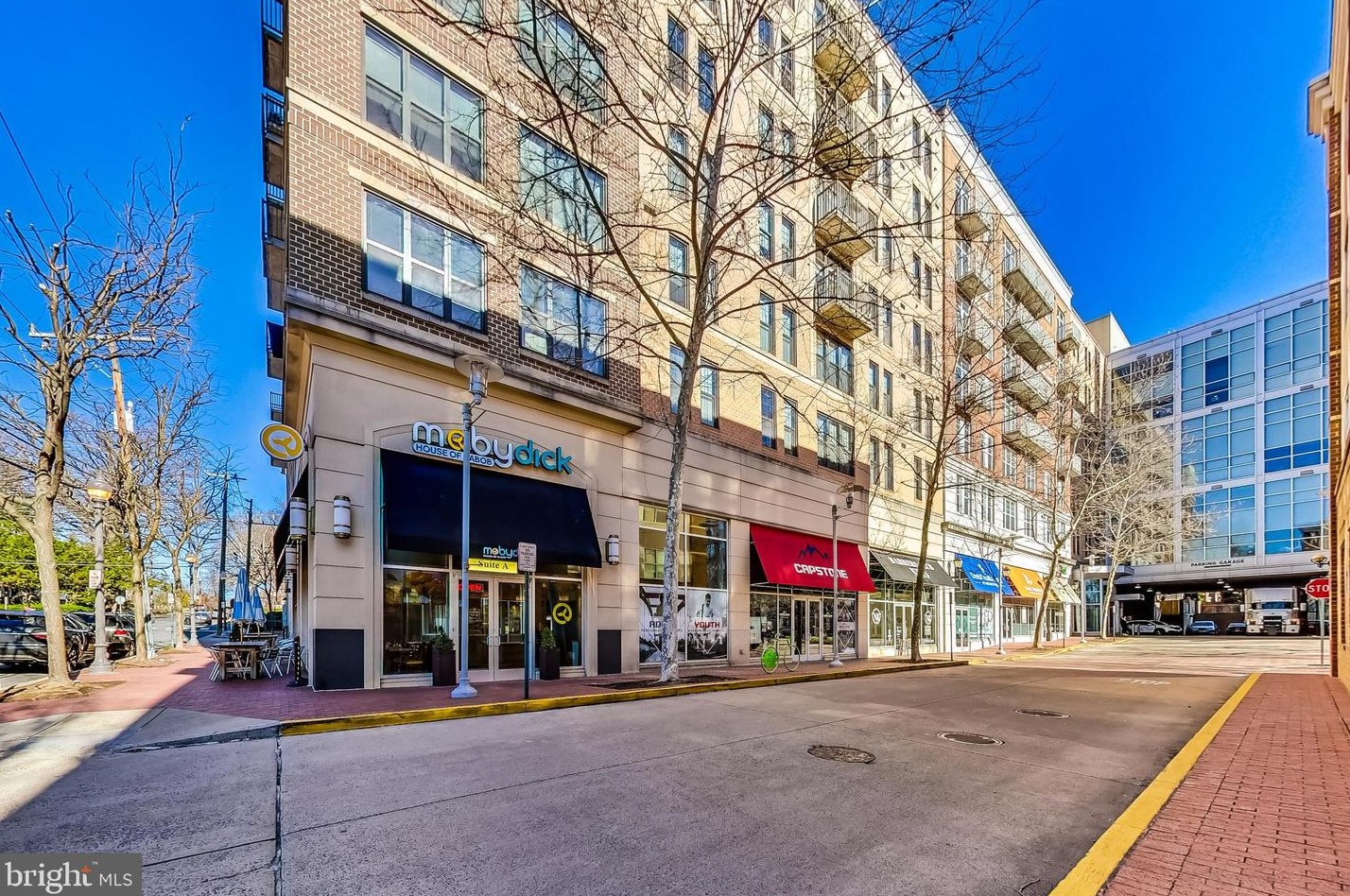 6000 Kelsey Ct, Falls Church VA  22044-2944 exterior