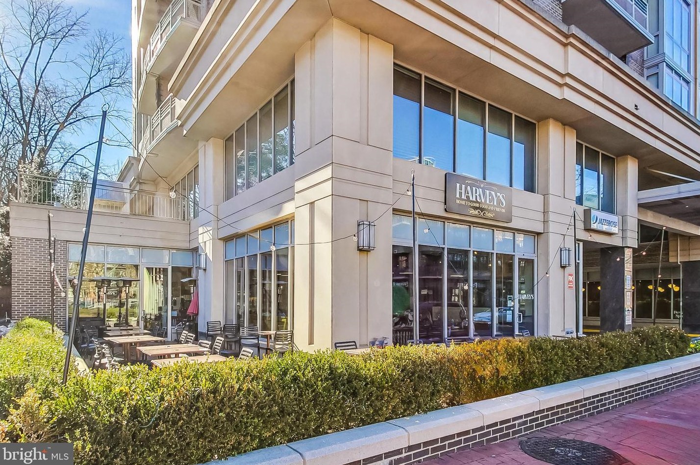 6000 Kelsey Ct, Falls Church VA  22044-2944 exterior