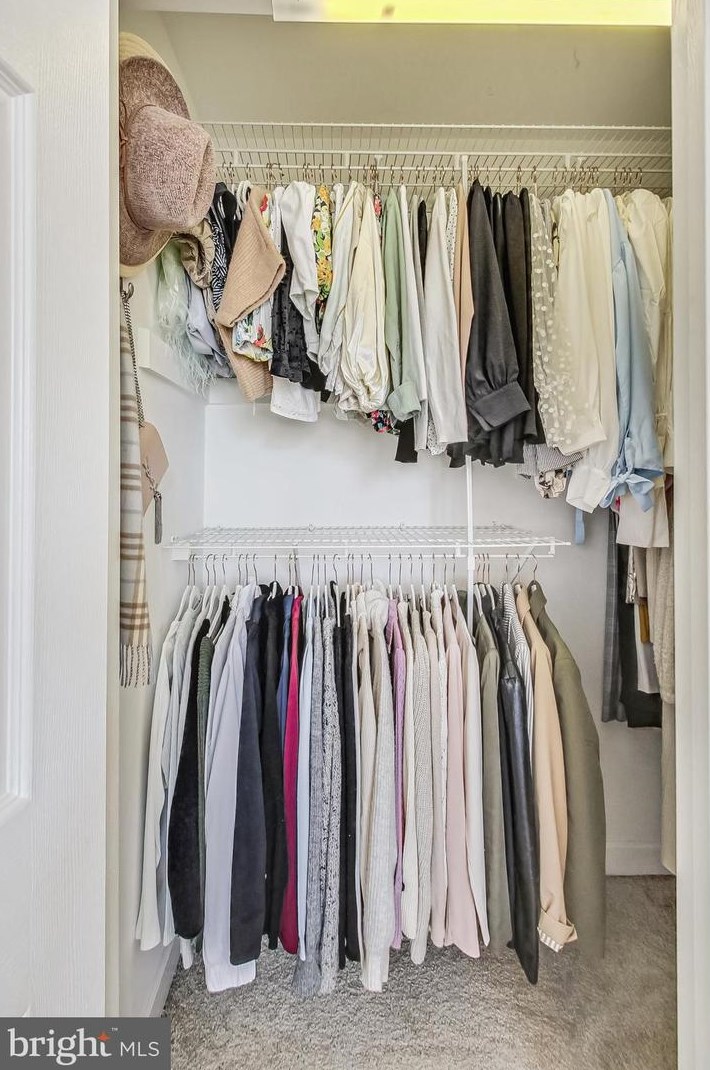 6000 Kelsey Ct, Falls Church VA  22044-2944 exterior