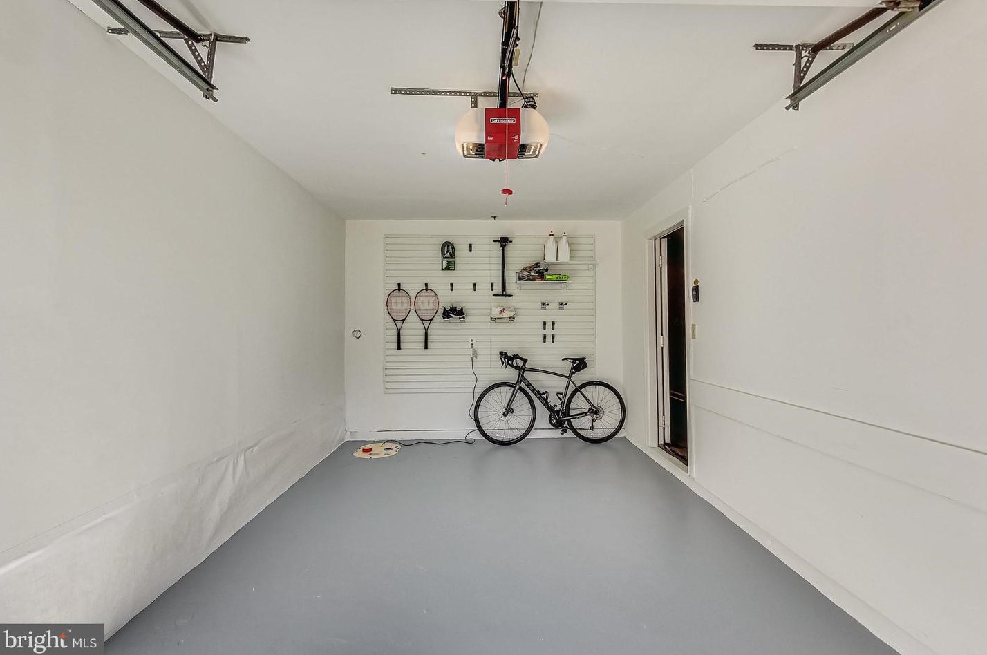 6000 Kelsey Ct, Falls Church VA  22044-2944 exterior