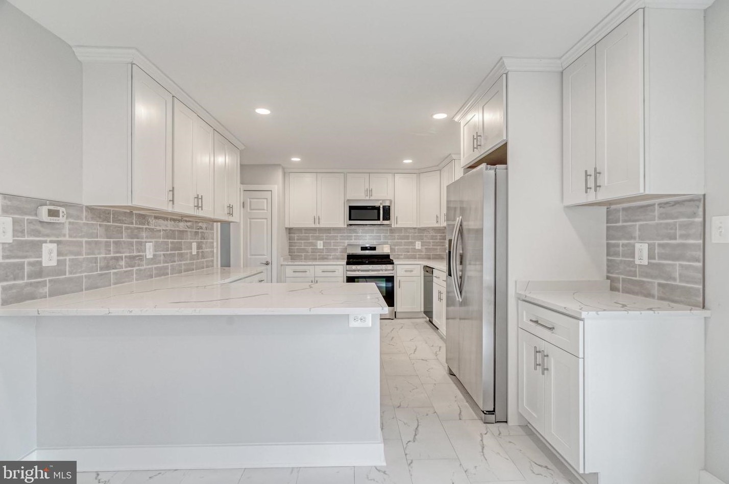 10021 Commonwealth Blvd, Fairfax VA  22032-2702 exterior