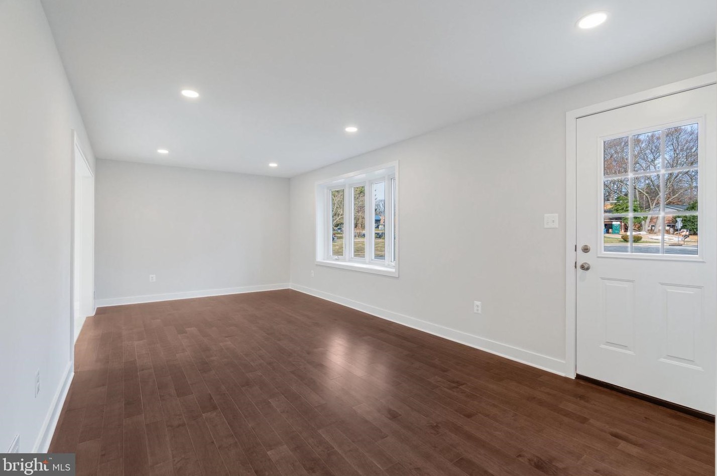 10021 Commonwealth Blvd, Fairfax VA  22032-2702 exterior