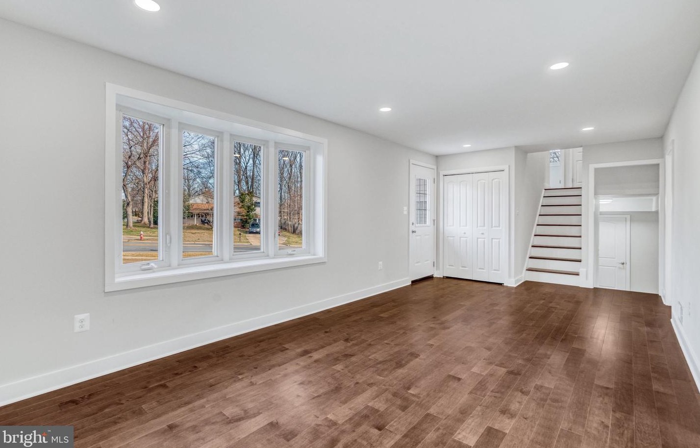 10021 Commonwealth Blvd, Fairfax VA  22032-2702 exterior