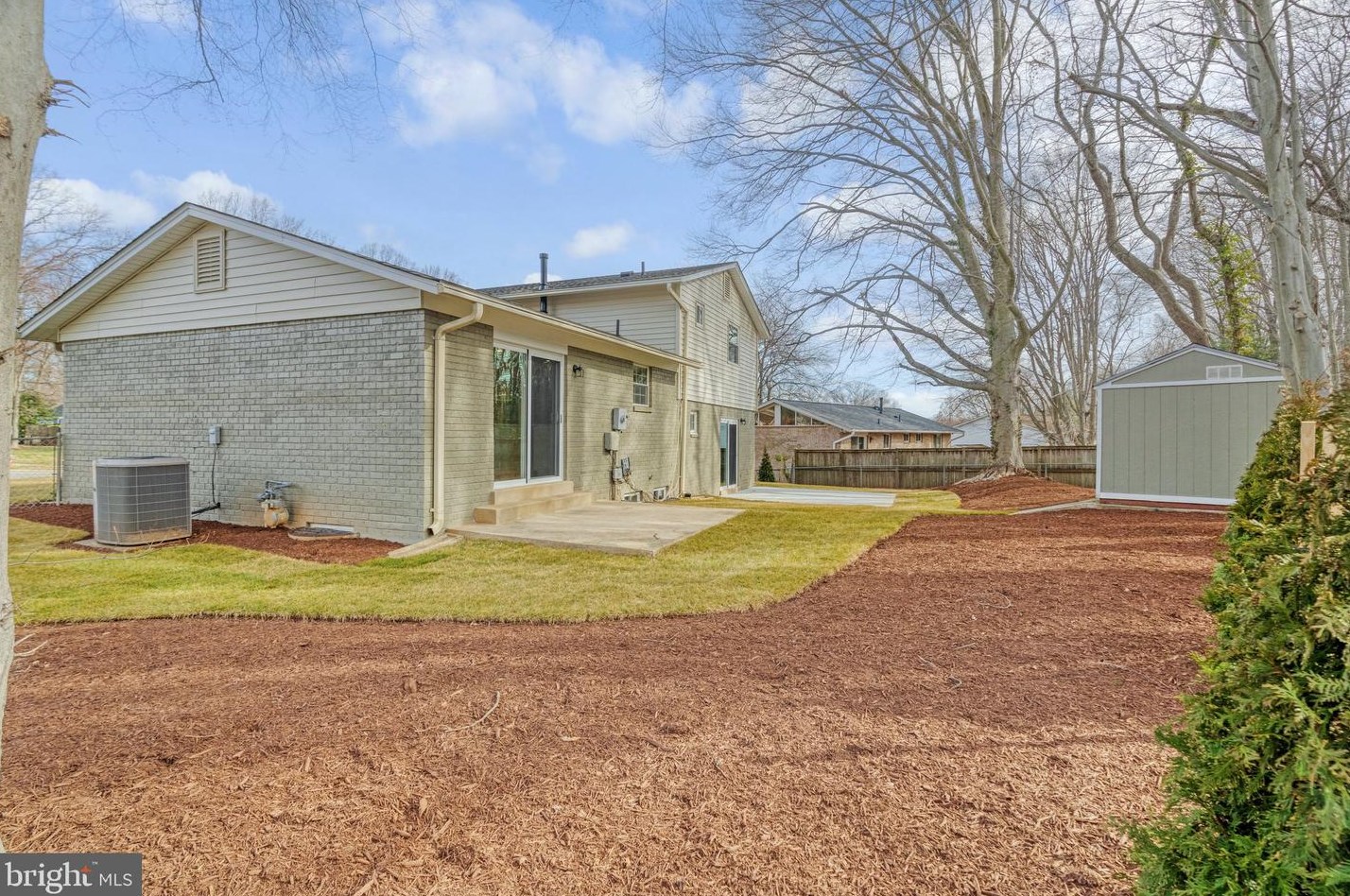 10021 Commonwealth Blvd, Fairfax VA  22032-2702 exterior