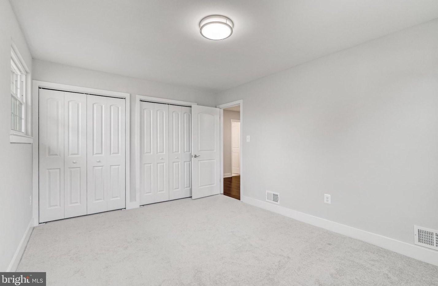 10021 Commonwealth Blvd, Fairfax VA  22032-2702 exterior