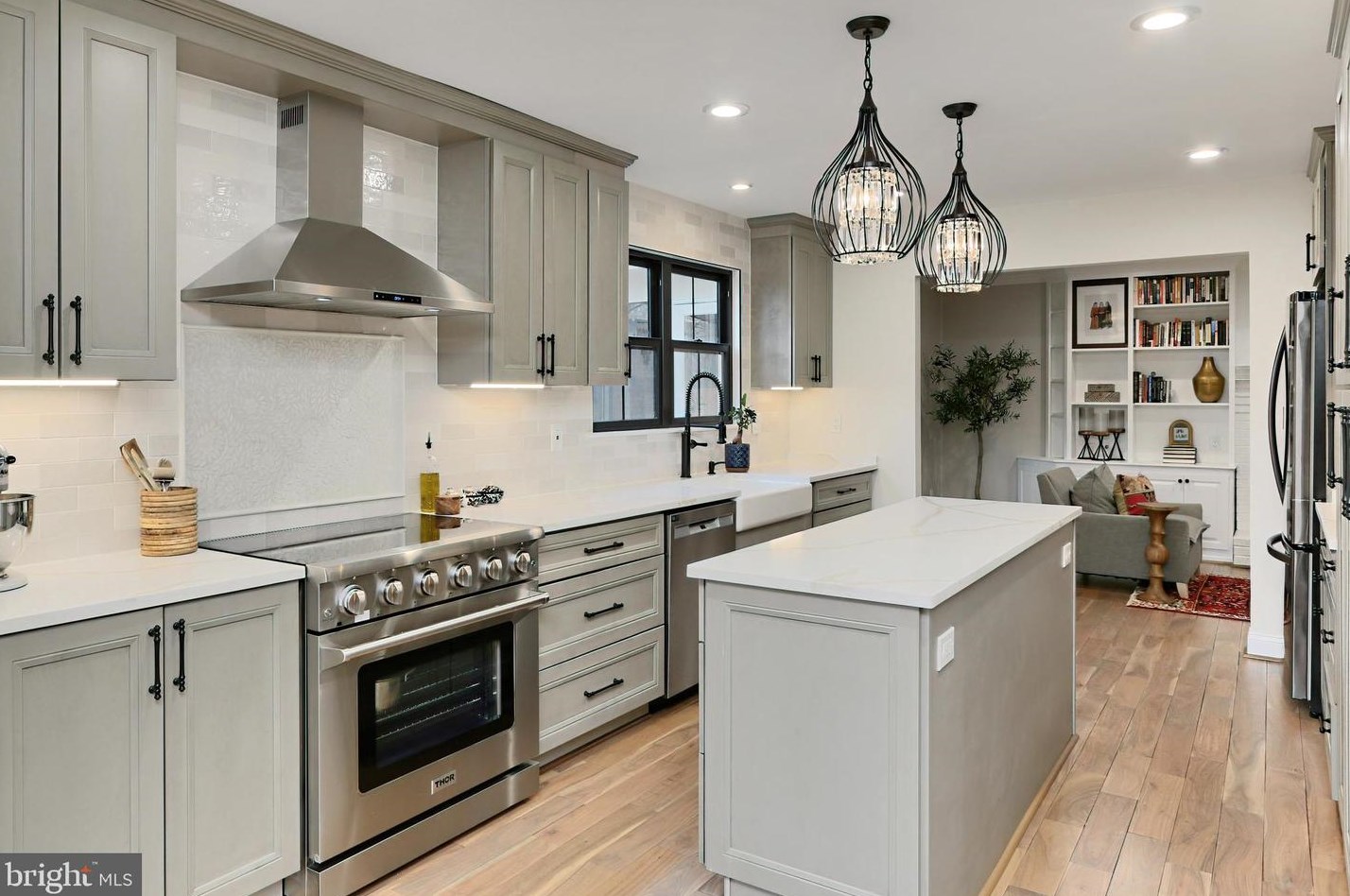 5719 Jonathan Mitchell Rd, Fairfax VA  22039-1402 exterior