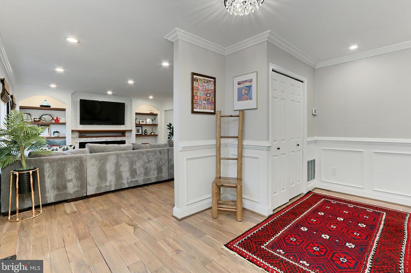 5719 Jonathan Mitchell Rd, Fairfax VA  22039-1402 exterior