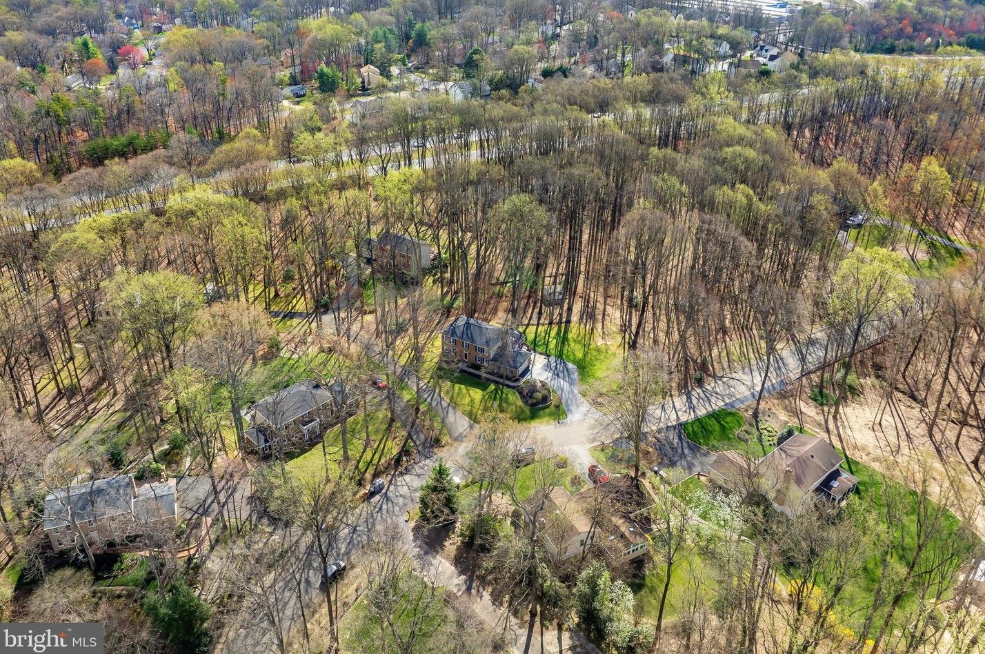 5719 Jonathan Mitchell Rd, Fairfax, VA 22039-1402