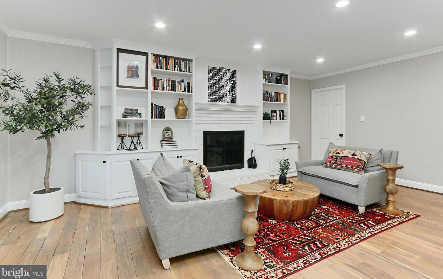 5719 Jonathan Mitchell Rd, Fairfax VA  22039-1402 exterior