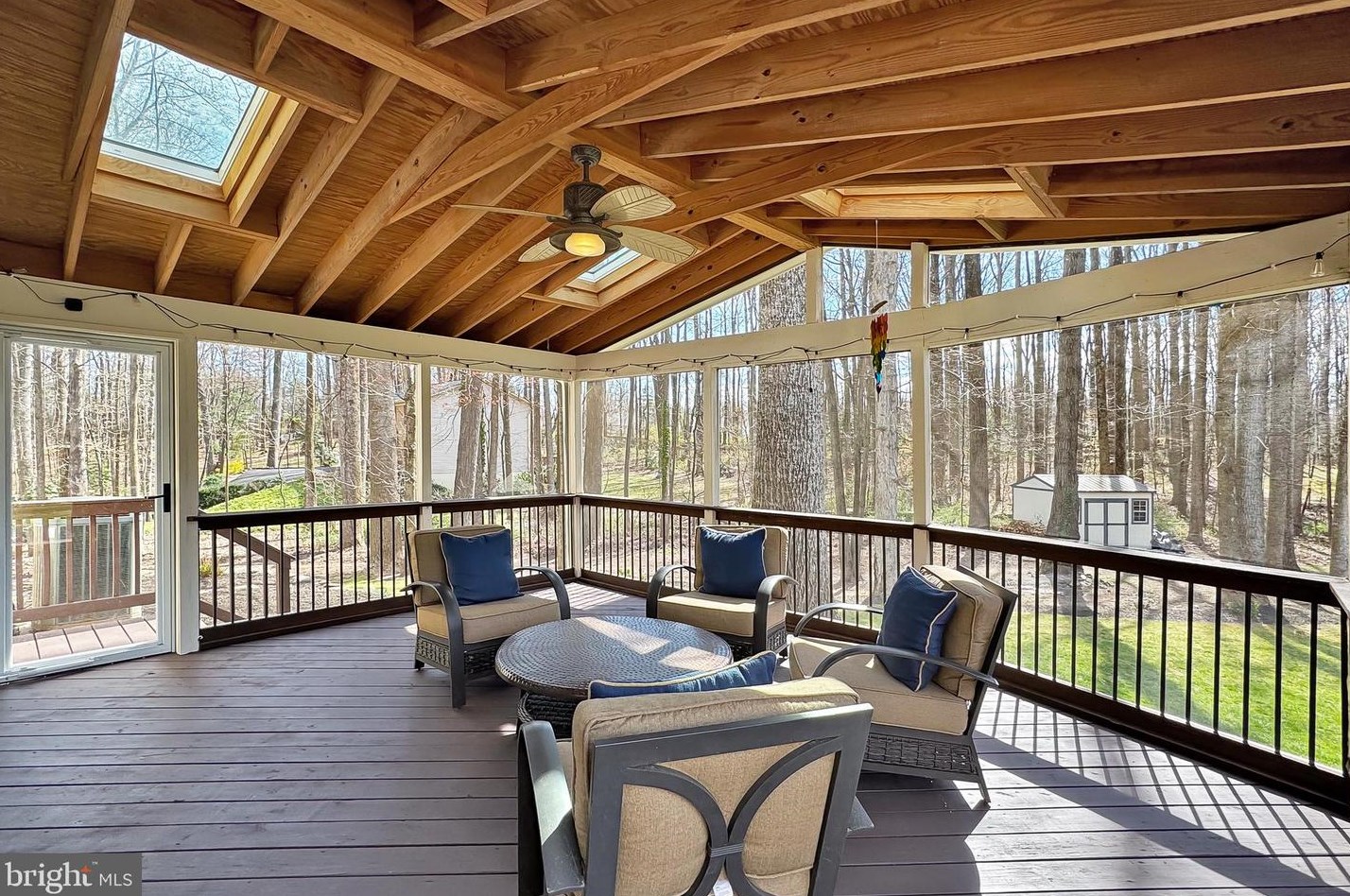 5719 Jonathan Mitchell Rd, Fairfax VA  22039-1402 exterior