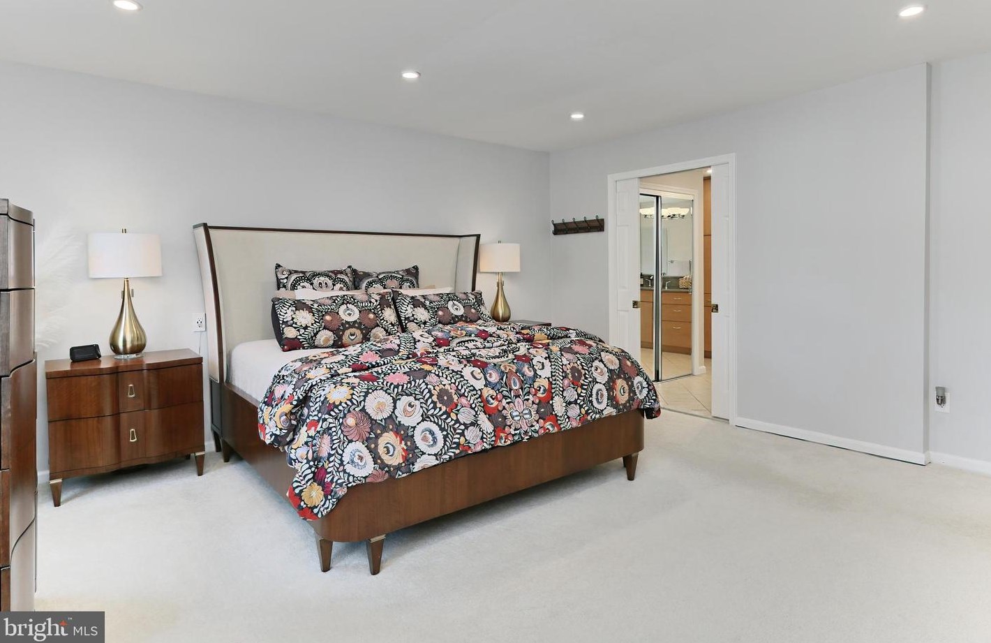 5719 Jonathan Mitchell Rd, Fairfax VA  22039-1402 exterior