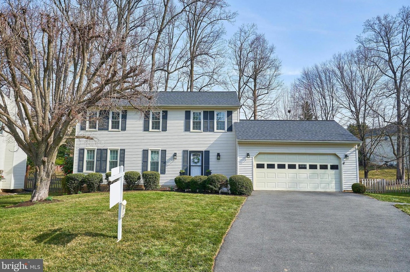 12306 Ox Hill Rd, Fairfax, VA 22033