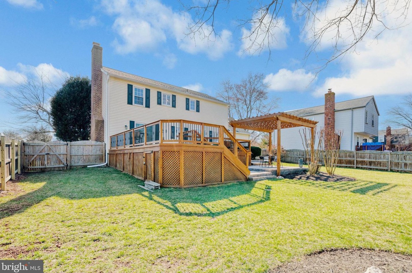 15206 Bannon Hill Ct, Fairfax VA  20151-1314 exterior