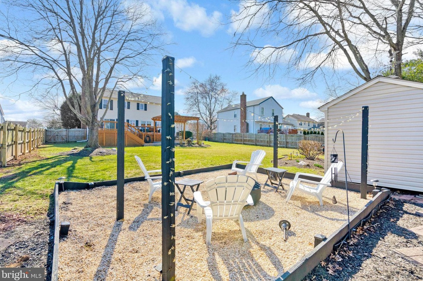 15206 Bannon Hill Ct, Fairfax VA  20151-1314 exterior