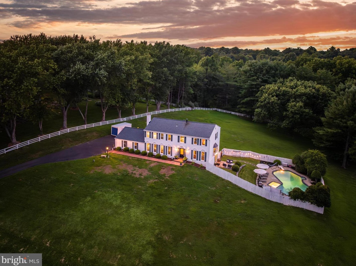 11008 Beach Mill Rd, Great Falls, VA 22066
