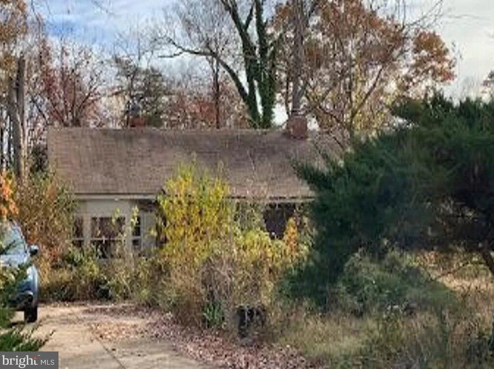 6609 Hackberry St, Springfield, VA 22150