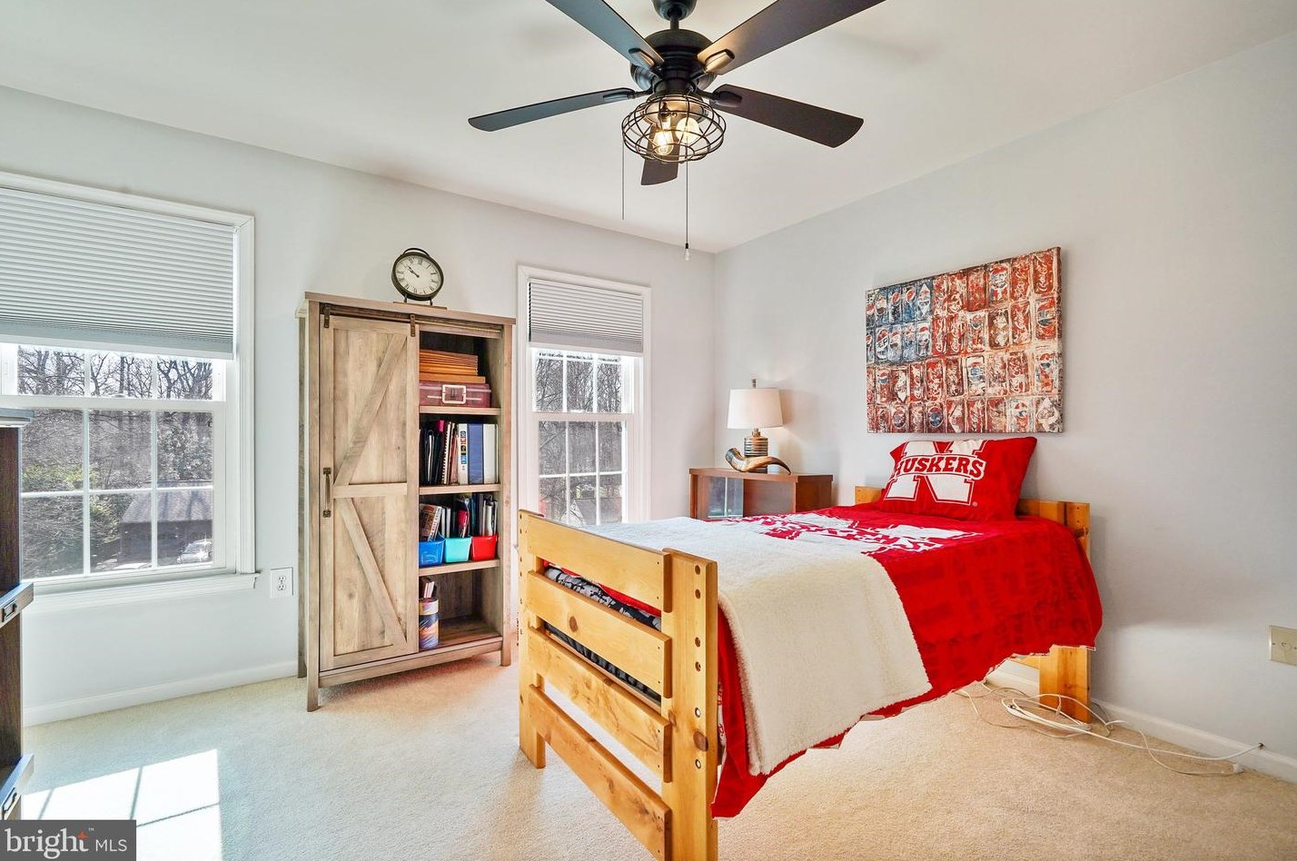 4888 Oakcrest Dr, Fairfax VA  22030-4570 exterior