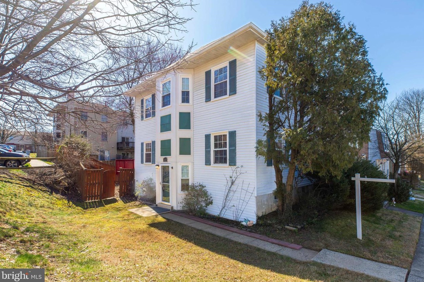 3015 Hickory Grove Ct, Fairfax, VA 22031-1142