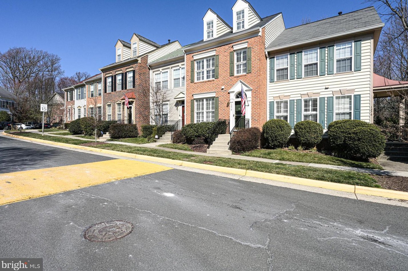 1278 Vintage Pl, Herndon, VA 20194