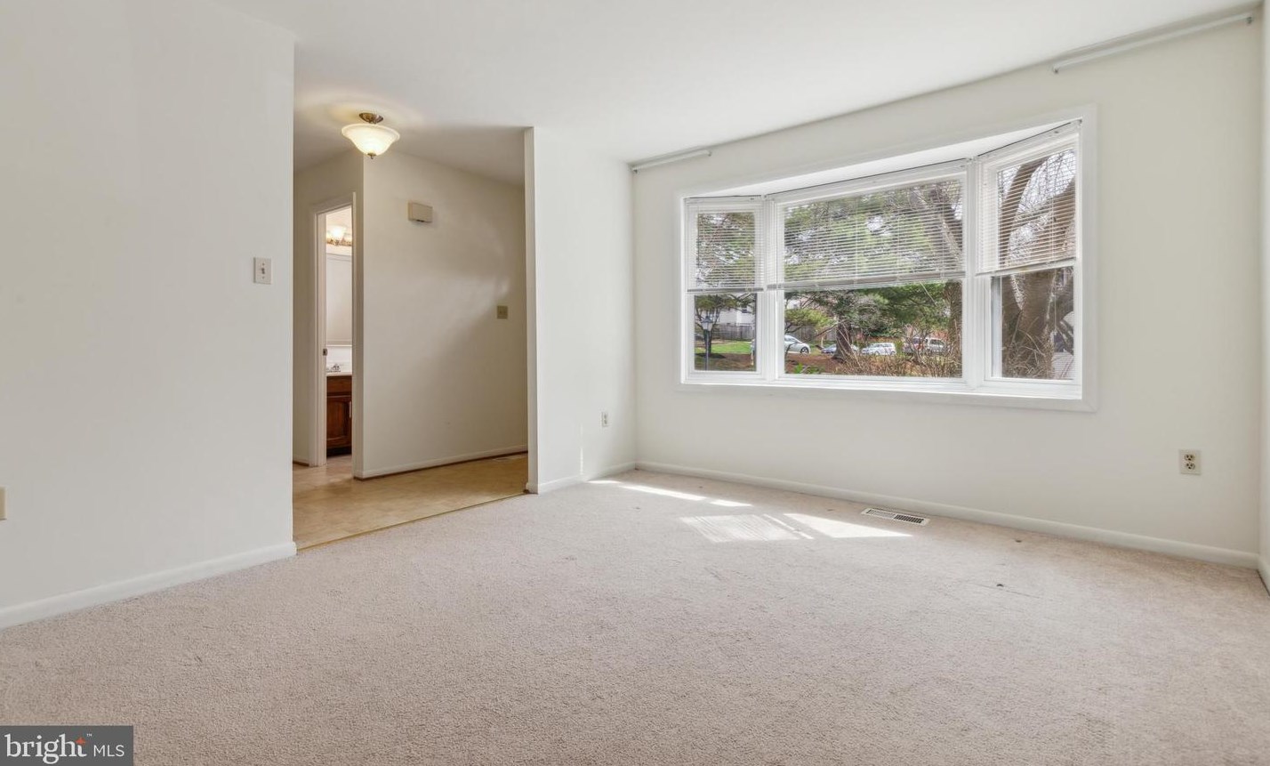 3093 Winter Pine Ct, Fairfax, VA 22031