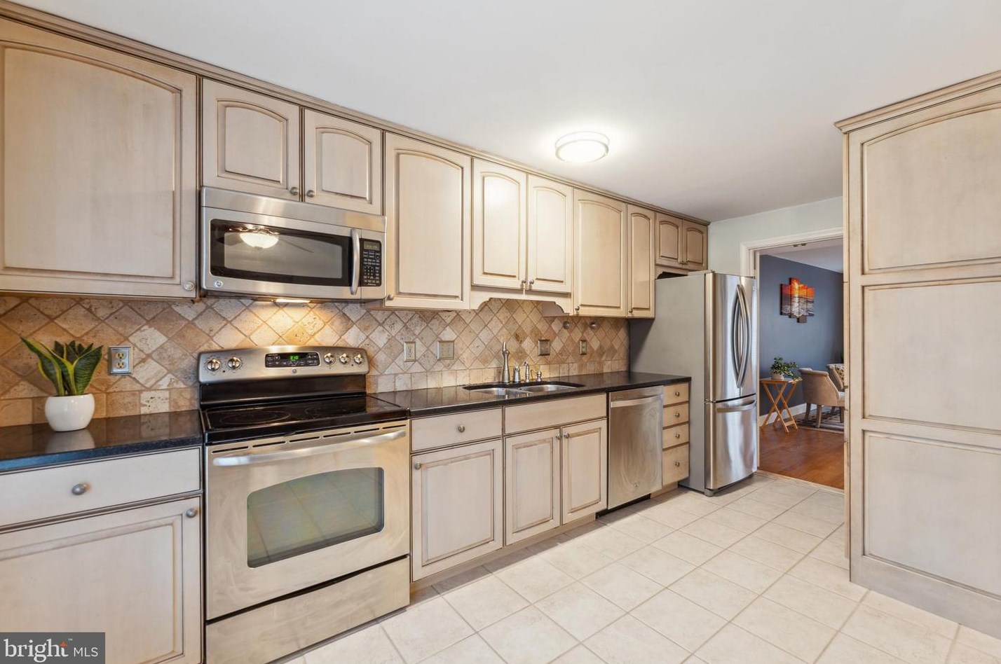 8112 Rhodell Ln, Springfield, VA 22153