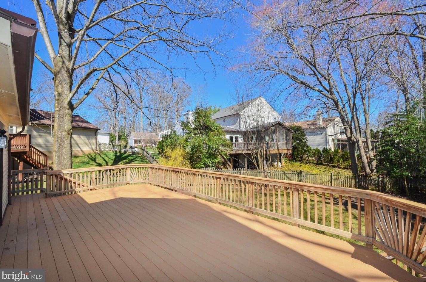 9212 Lake Braddock Dr, Springfield VA  22015-2029 exterior