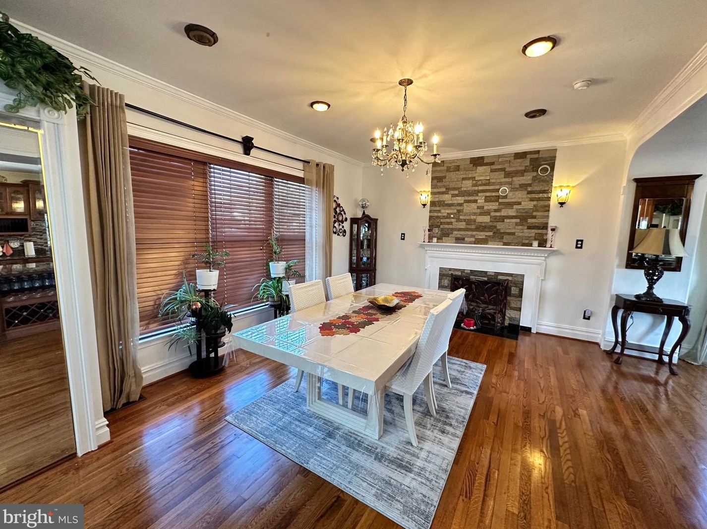 6109 Cloud Dr, Springfield, VA 22150