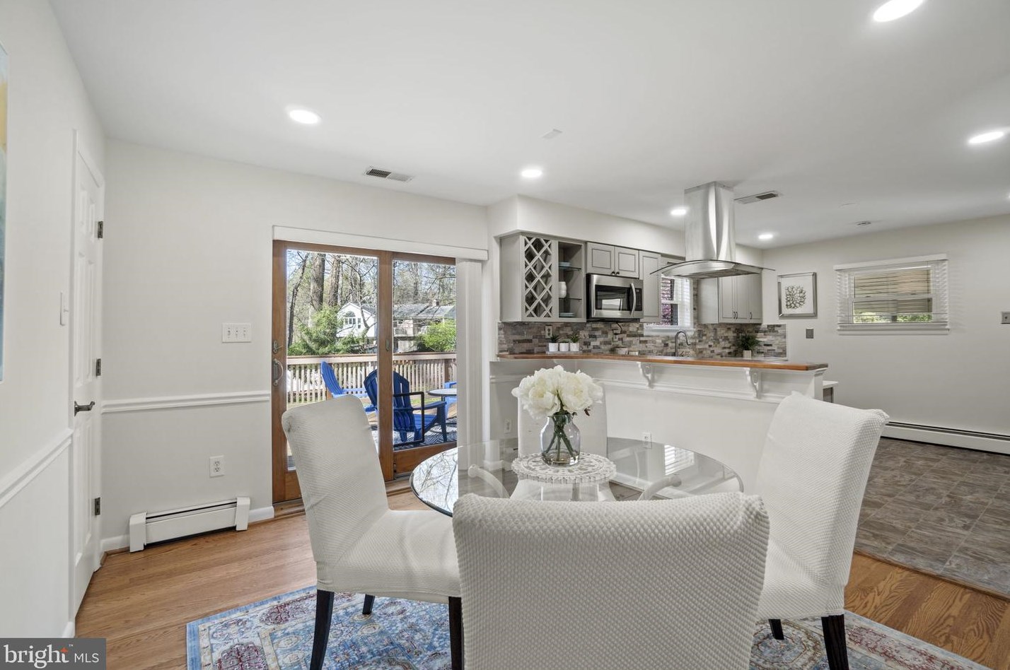 11719 Briggs Ct, Fairfax VA  22030-5703 exterior