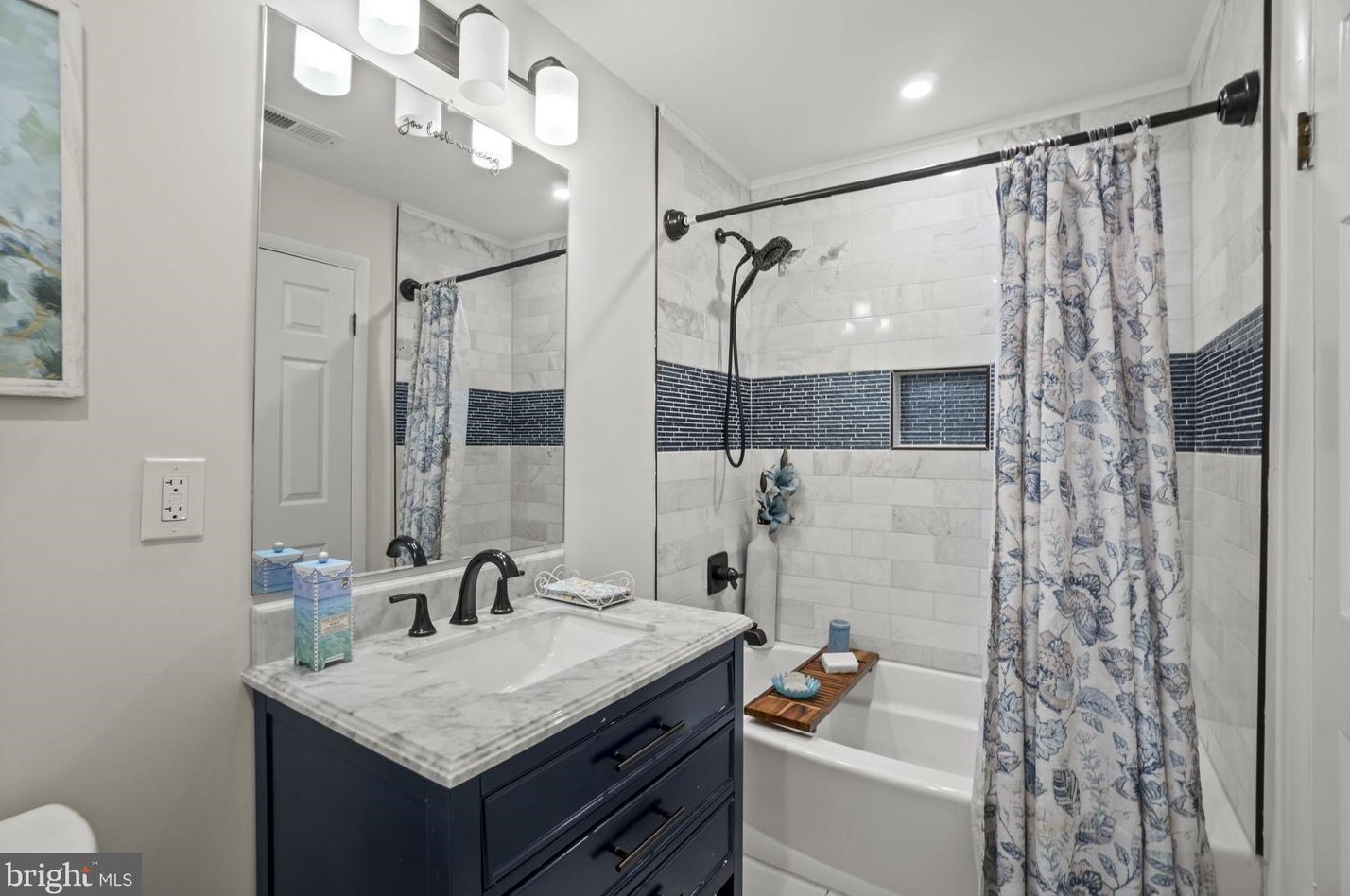 11719 Briggs Ct, Fairfax VA  22030-5703 exterior