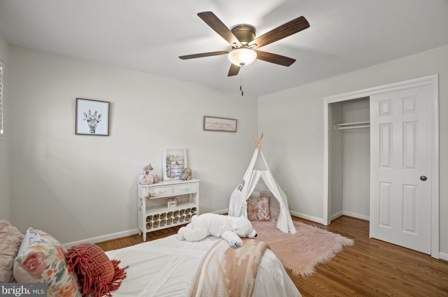 11719 Briggs Ct, Fairfax VA  22030-5703 exterior