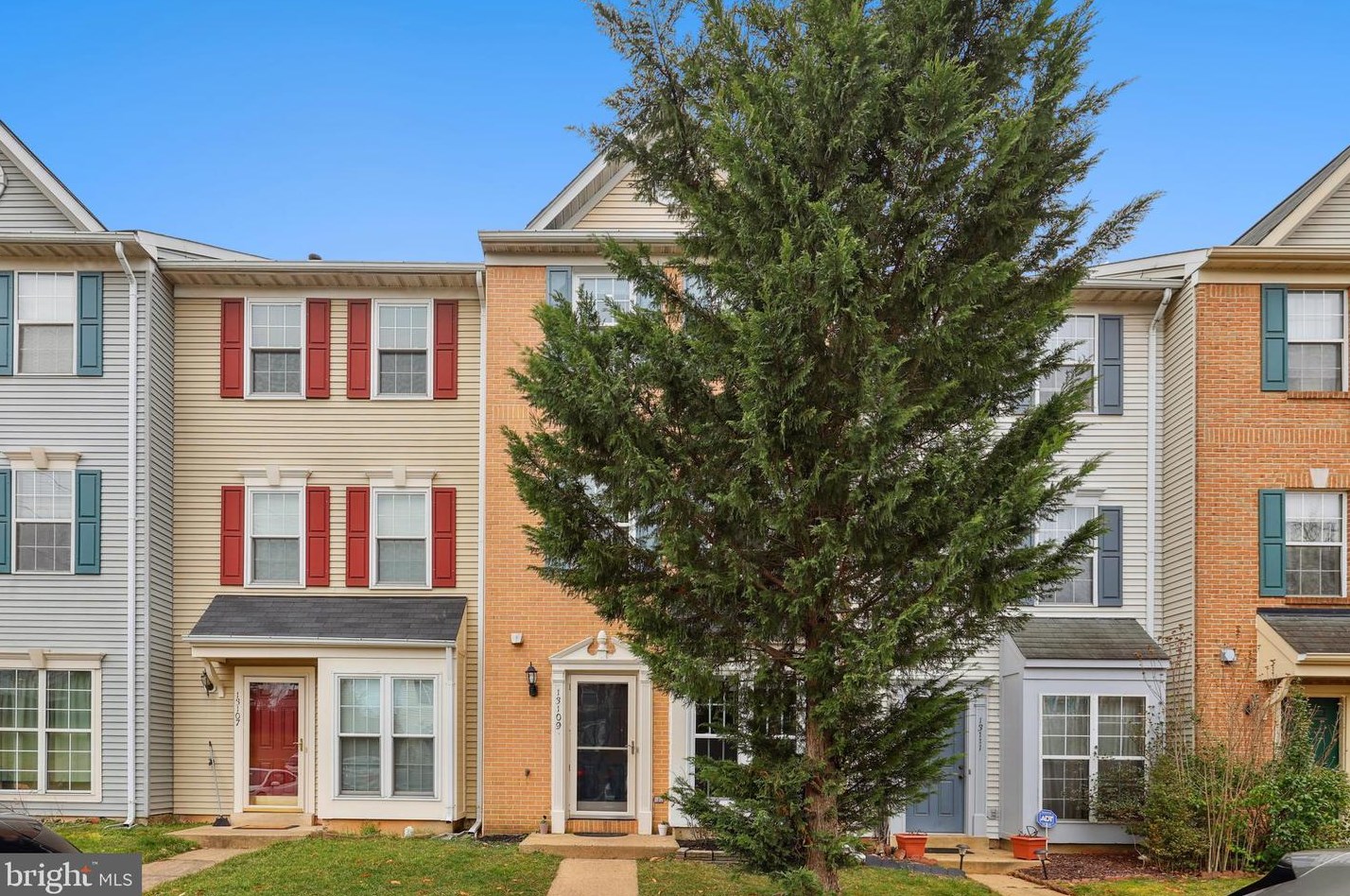 13109 Quail Creek Ln, Fairfax, VA 22033-5413