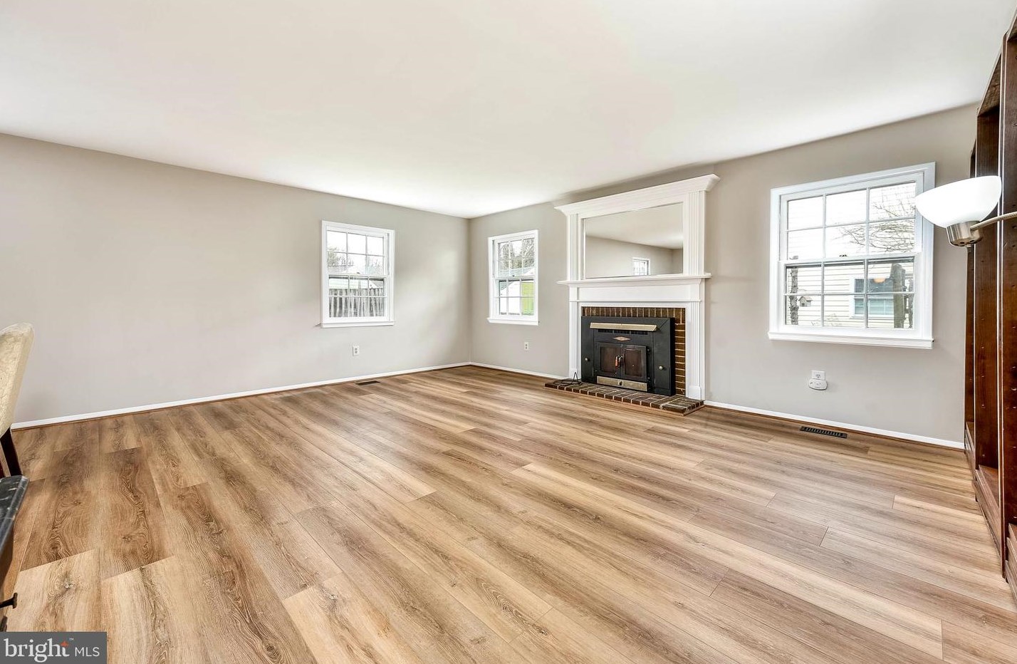 13216 Point Pleasant Dr, Fairfax, VA 22033