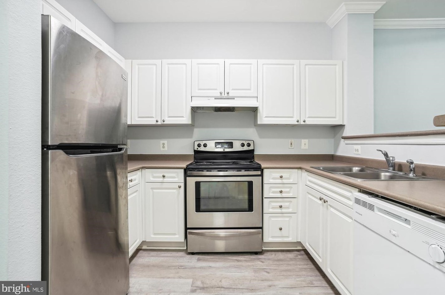 3009 Nicosh Cir #4106, Falls Church, VA 22042