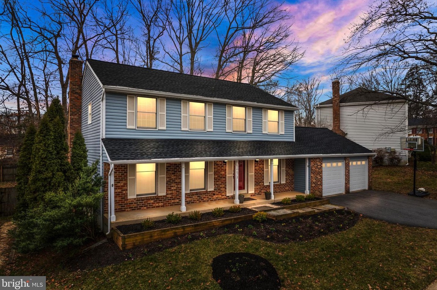 10671 John Ayres Dr, Fairfax, VA 22032