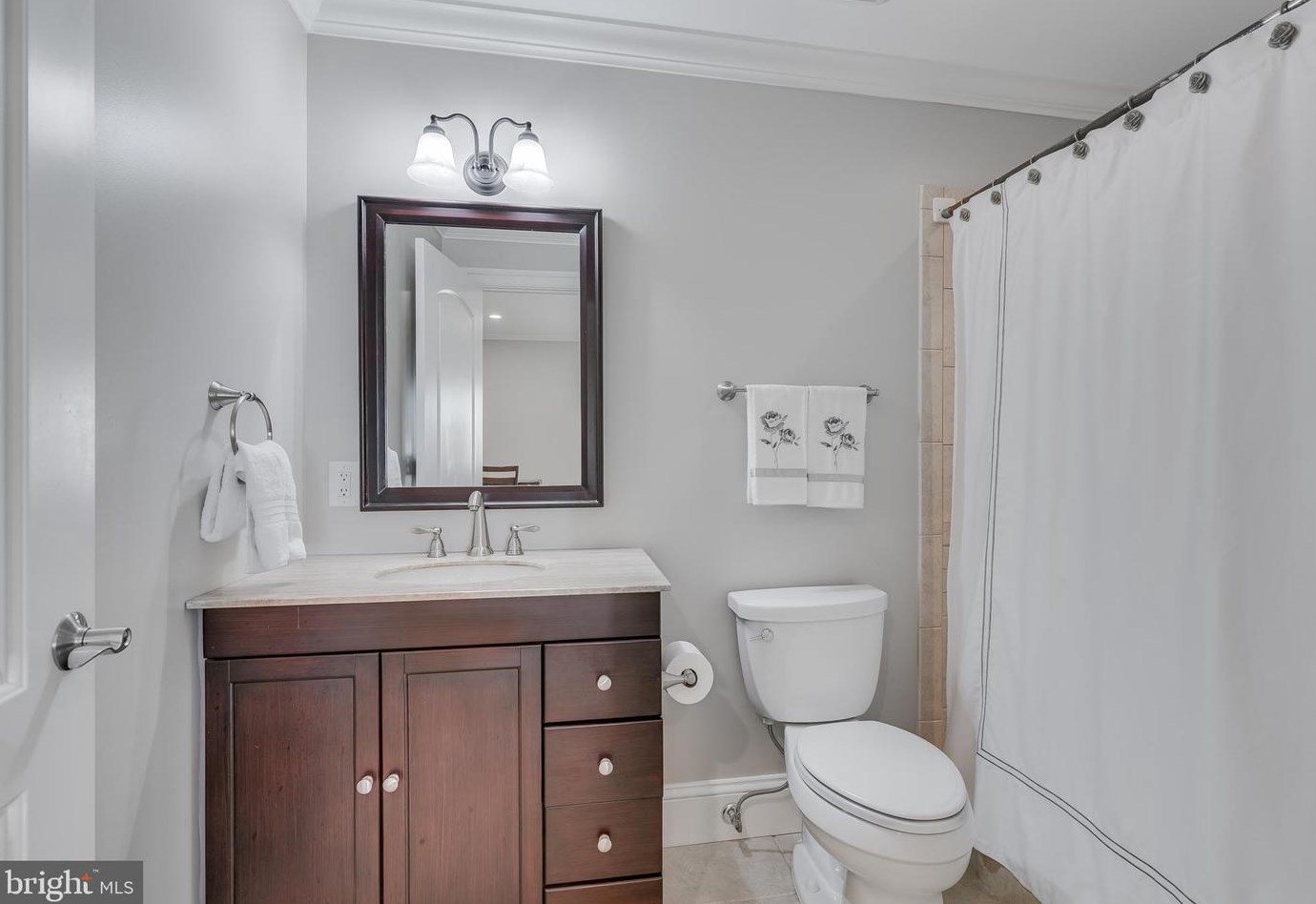 7030 Elizabeth Dr, Mc Lean VA  22101-2623 exterior