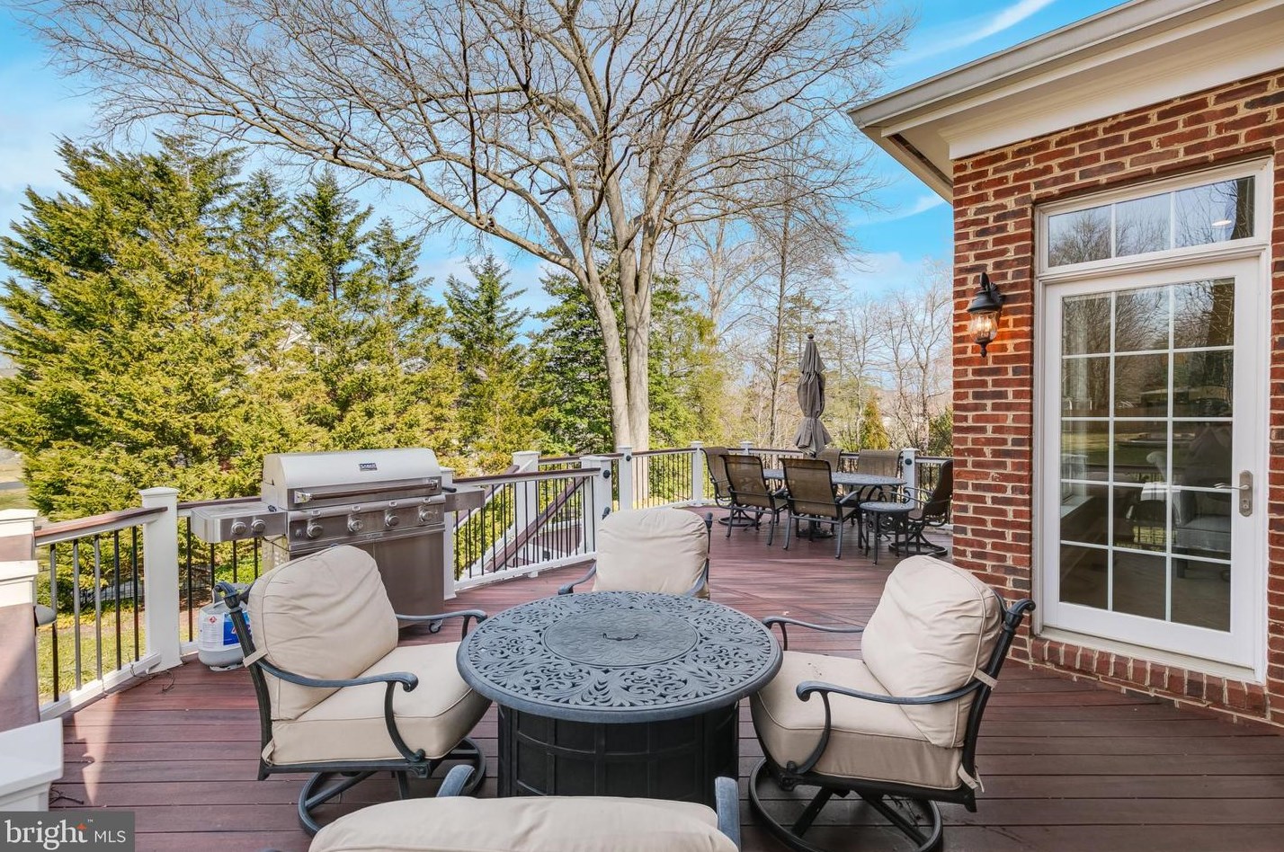 7030 Elizabeth Dr, Mc Lean VA  22101-2623 exterior